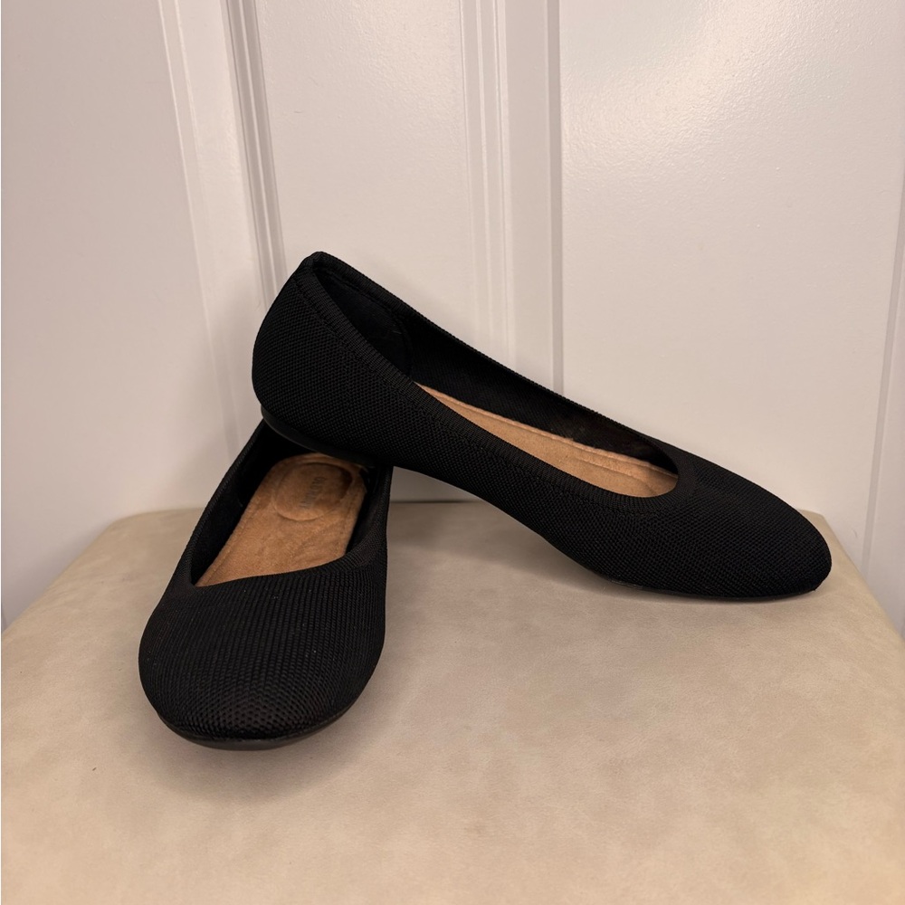 Old Navy Black Ballet Flats | Women’s Size 8